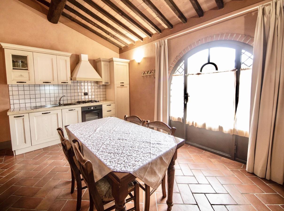 Apartments In Residence With Swimming Pool In Monteverdi Marittimo Exteriér fotografie